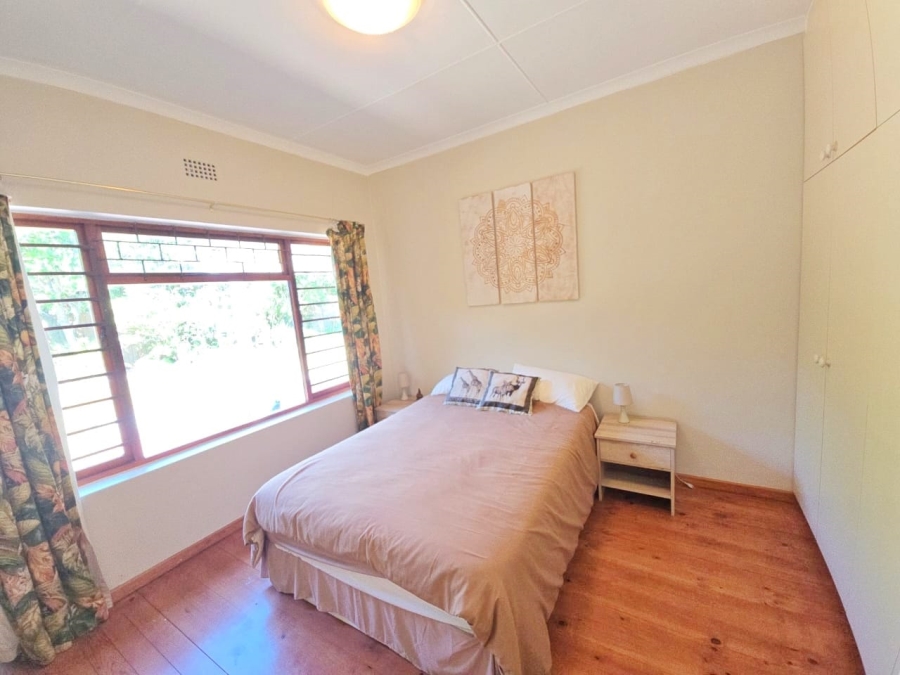 5 Bedroom Property for Sale in Kingfisher Creek Western Cape